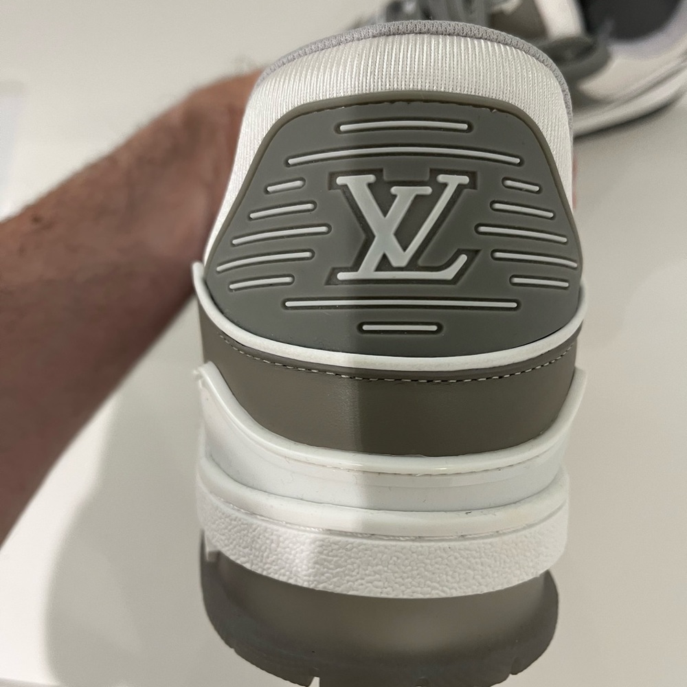 Louis Vuitton trainers 11 - Picture 4 of 7